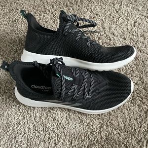 NWOT Women’s Adidas Cloudfoams